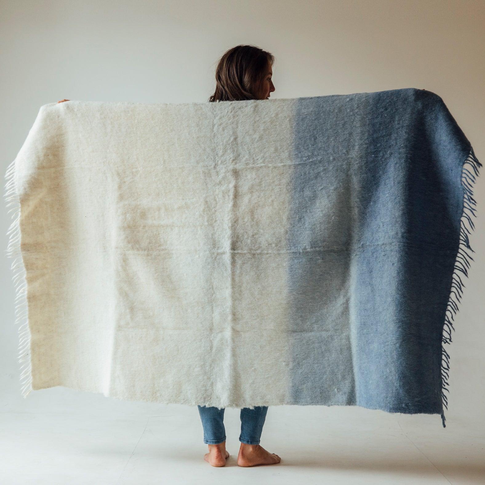 MM1000 Wool Momos Blanket Ombre Blue Sustainable Fashion made