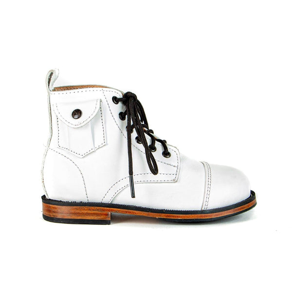 MK211280 - Heirloom Classic Boots White [Children Leather Boots] - 10-10.5  US / White